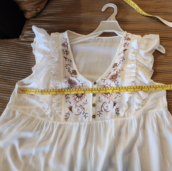 Embroidered Ruffle Top - Picture 3 of 4